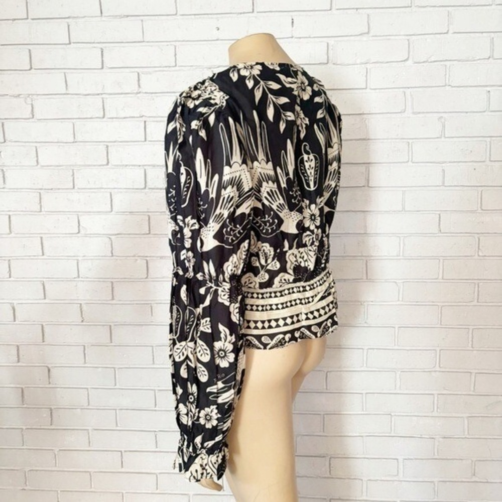 Farm Rio Black White Tropical Bird Print Puff Sleeve Cropped Blouse | Large - Picture 5 of 9